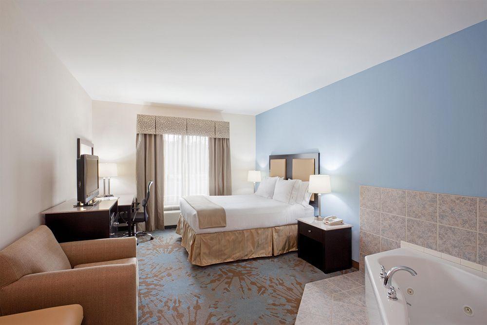 Comfort Inn & Suites Plainville-Foxboro Ngoại thất bức ảnh