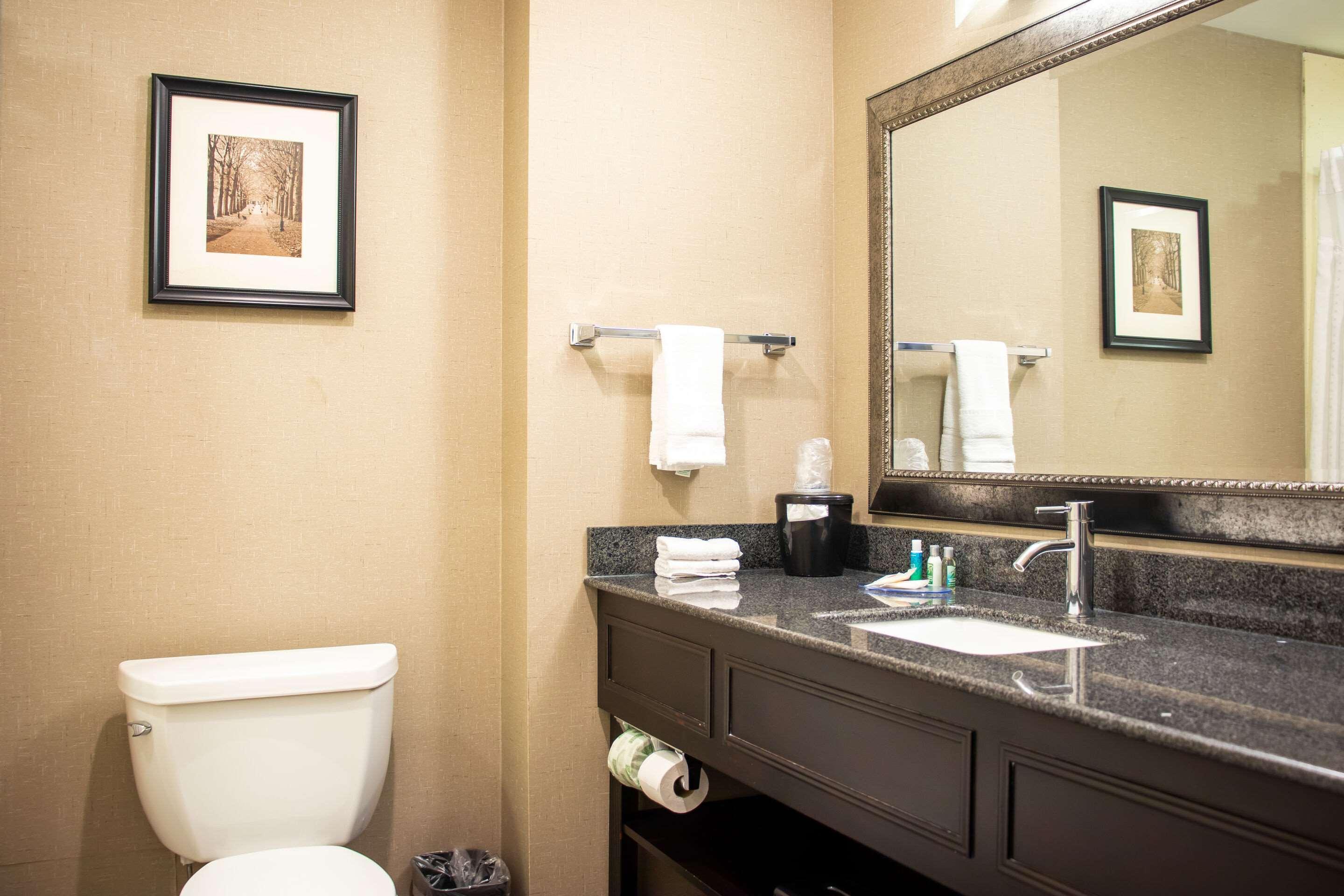 Comfort Inn & Suites Plainville-Foxboro Ngoại thất bức ảnh